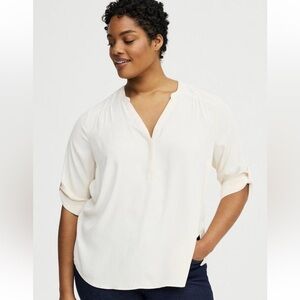 NWT Torrid White Top